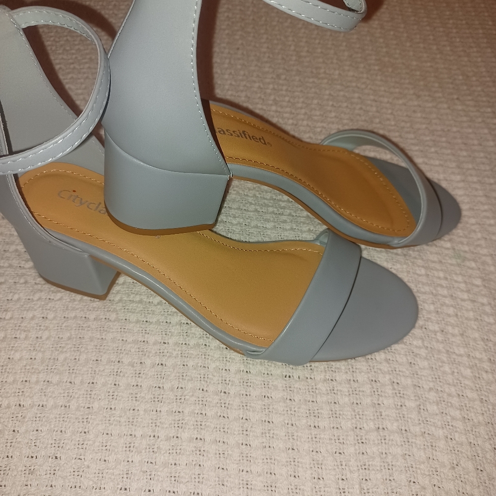 CITY CLASSIFIED Block heeled ankle strap sandals